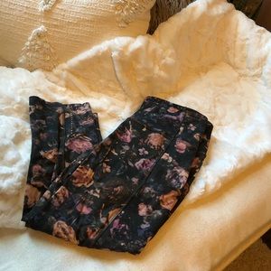 Lululemon Fast & Free Crop II,  size 6